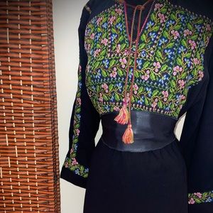 Pink Spring thoub.Vintage, originated by Palestinian artist. #TheTaleOf aThoub